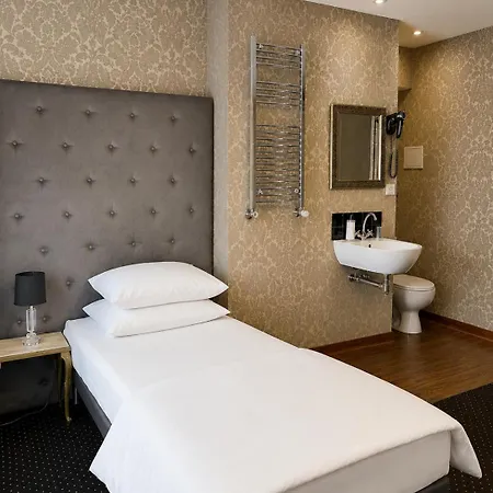 Aparthotel Matejki 8