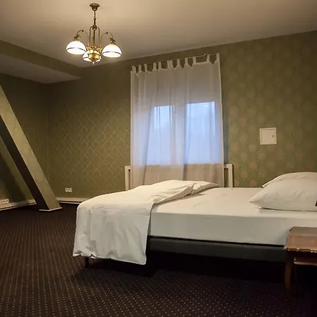 Matejki 8 Aparthotel 4*